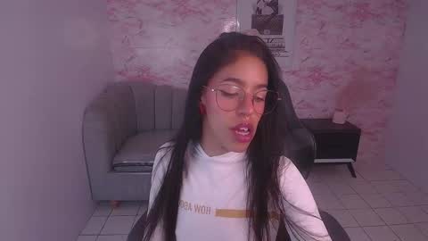 Snapshot of stephania_t chatting on 28, 12, 2024 Stephania online show from 28, 12, 2024