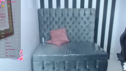 Snapshot of stephania_t chatting on 11, 1, 2025 Stephania online show from 11, 1, 2025