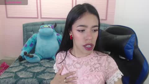 Snapshot of stephania_t chatting on 27, 1, 2025 Stephania online show from 27, 1, 2025