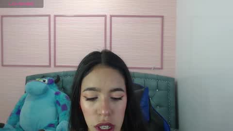 Snapshot of stephania_t chatting on 4, 2, 2025 Stephania online show from 4, 2, 2025