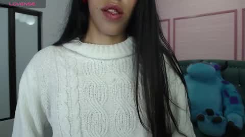 Snapshot of stephania_t chatting on 10, 2, 2025 Stephania online show from 10, 2, 2025