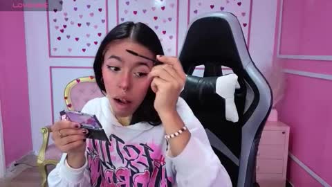 Stephania online show from 19, 12, 2025