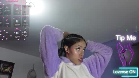 Stephania online show from 4, 3, 2026