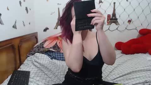 Snapshot of stephaniewild chatting on 4, 3, 2025 Stephanie online show from 4, 3, 2025