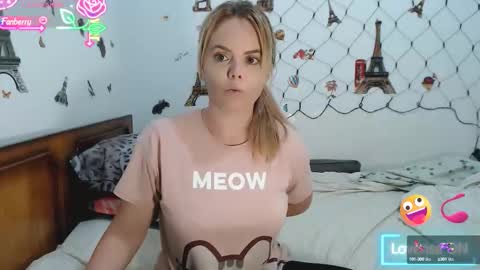 Snapshot of stephaniewild chatting on 9, 9, 2025 Stephanie online show from 9, 9, 2025