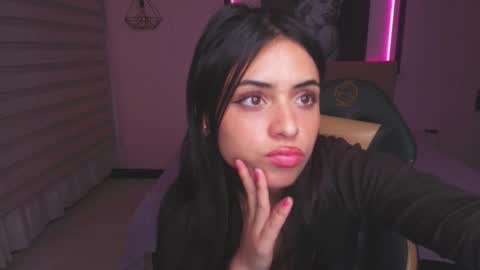 stephany_rodriguez_ online show from 6, 3, 2025