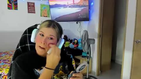 Stephany  independient model  online show from 29, 1, 2025