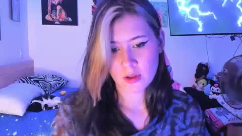 Stephany  independient model  online show from 7, 2, 2025