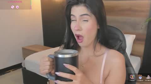 S T E P H A N Y A online show from 10, 2, 2026