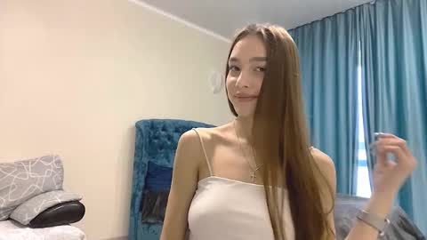 Snapshot of stepheniepettry chatting on 15, 10, 2025 Hello My name is Adele im new model here and little but shy but curious. online show from 15, 10, 2025