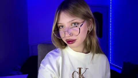 Snapshot of stepheniesemans chatting on 27, 2, 2026 Stef online show from 27, 2, 2026