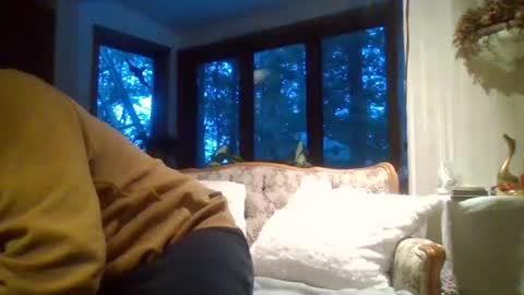 Ian23602 online show from 12, 3, 2025