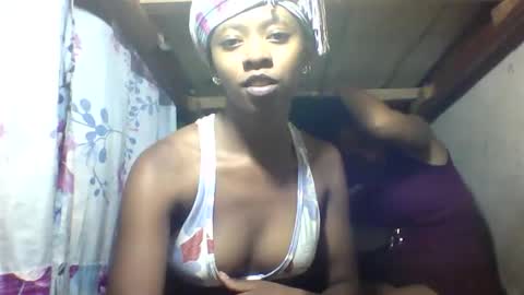 Snapshot of sterina0102 chatting on 4, 12, 2025 sterina0102 online show from 4, 12, 2025