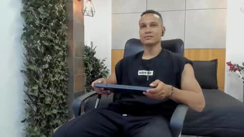 Snapshot of sterling_magnus chatting on 20, 2, 2026 online show from 20, 2, 2026