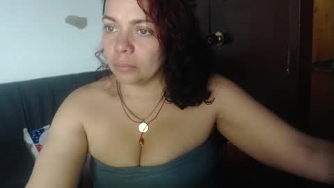 Snapshot of sthepany_gold chatting on 11, 9, 2025 sthepany_gold online show from 11, 9, 2025