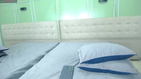 Snapshot of stickxcandy chatting on 4, 1, 2025 StickXCandy online show from 4, 1, 2025