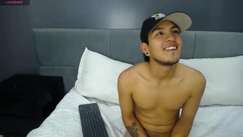 Snapshot of stickxcandy chatting on 19, 2, 2025 StickXCandy online show from 19, 2, 2025