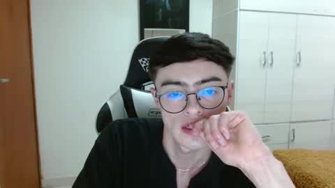 Snapshot of stiv_grant chatting on 25, 1, 2025 stiv_grant online show from 25, 1, 2025