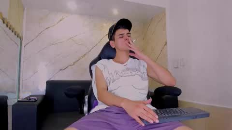 Snapshot of stivendreams chatting on 12, 1, 2026 friends online show from 12, 1, 2026