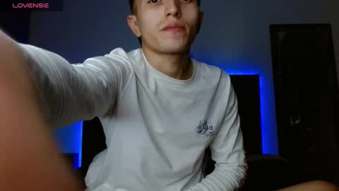 stiven tellez  online show from 12, 3, 2025