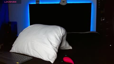 stiven tellez  online show from 12, 3, 2025