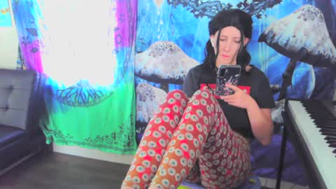 Stormythunder online show from 1, 10, 2025