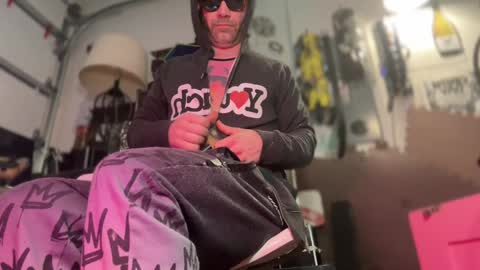 Str8 online show from 28, 1, 2025