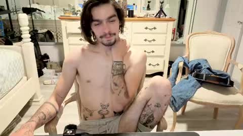 Snapshot of str8whiteboy21 chatting on 22, 4, 2026 str8whiteboy21 online show from 22, 4, 2026