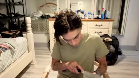 Snapshot of str8whiteboy21 chatting on 11, 5, 2026 str8whiteboy21 online show from 11, 5, 2026