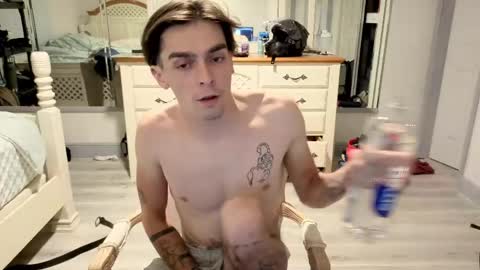 Snapshot of str8whiteboy21 chatting on 13, 5, 2026 str8whiteboy21 online show from 13, 5, 2026