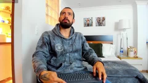 Snapshot of straight__friends chatting on 23, 2, 2026 straight__friends online show from 23, 2, 2026