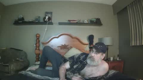 Snapshot of straightbear4you chatting on 21, 2, 2025 Straightbear4you online show from 21, 2, 2025