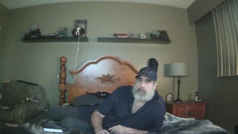 Snapshot of straightbear4you chatting on 22, 2, 2025 Straightbear4you online show from 22, 2, 2025