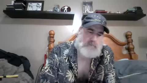 Snapshot of straightbear4you chatting on 13, 9, 2025 Straightbear4you online show from 13, 9, 2025