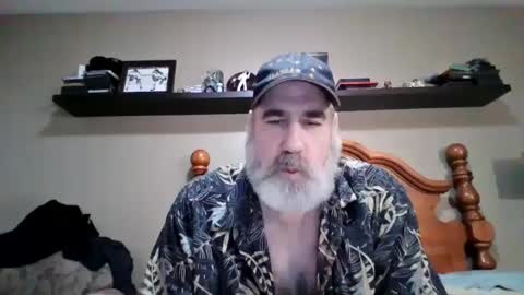 Snapshot of straightbear4you chatting on 20, 9, 2025 Straightbear4you online show from 20, 9, 2025