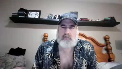 Snapshot of straightbear4you chatting on 28, 9, 2025 Straightbear4you online show from 28, 9, 2025