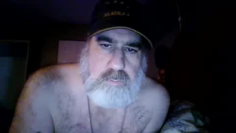 Snapshot of straightbear4you chatting on 21, 4, 2026 Straightbear4you online show from 21, 4, 2026