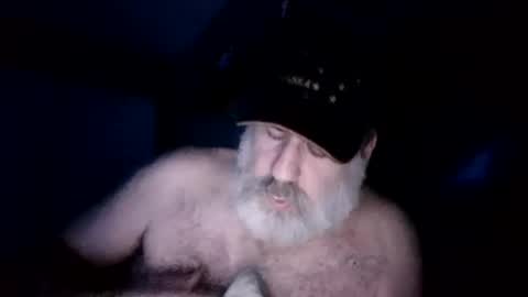 Snapshot of straightbear4you chatting on 5, 6, 2026 Straightbear4you online show from 5, 6, 2026