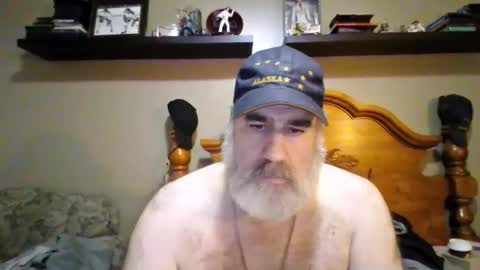 Snapshot of straightbear4you chatting on 14, 6, 2026 Straightbear4you online show from 14, 6, 2026