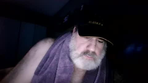 Snapshot of straightbear4you chatting on 24, 6, 2026 Straightbear4you online show from 24, 6, 2026