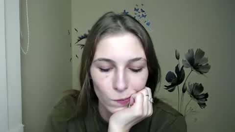 Snapshot of stranger_giirl chatting on 13, 12, 2024 Amalia online show from 13, 12, 2024