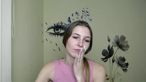 Snapshot of stranger_giirl chatting on 16, 12, 2024 Amalia online show from 16, 12, 2024