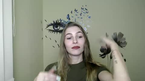 Snapshot of stranger_giirl chatting on 19, 12, 2024 Amalia online show from 19, 12, 2024