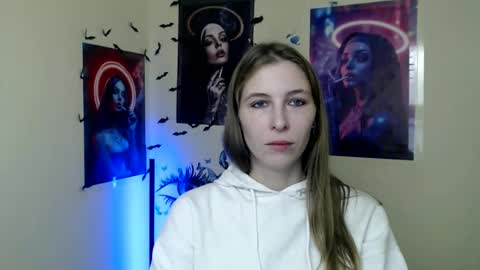 Snapshot of stranger_giirl chatting on 4, 11, 2025 Amalia online show from 4, 11, 2025