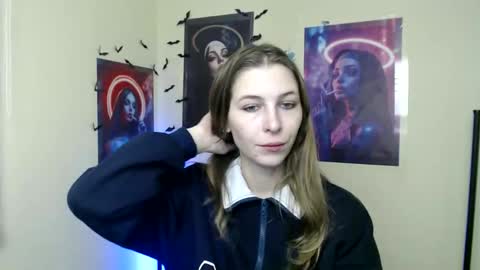 Snapshot of stranger_giirl chatting on 5, 11, 2025 Amalia online show from 5, 11, 2025