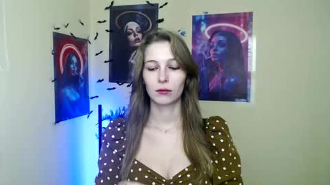 Snapshot of stranger_giirl chatting on 24, 11, 2025 Amalia online show from 24, 11, 2025