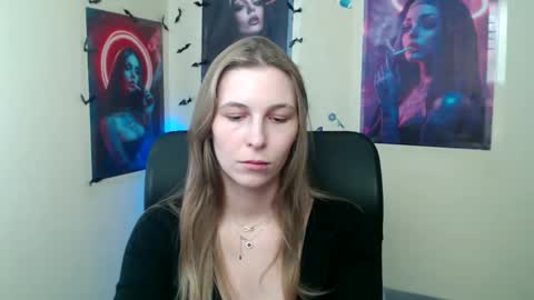 Snapshot of stranger_giirl chatting on 28, 4, 2026 Amalia online show from 28, 4, 2026