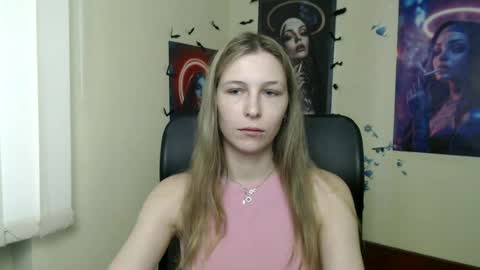 Snapshot of stranger_giirl chatting on 17, 6, 2026 Amalia online show from 17, 6, 2026