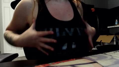 strawbabi online show from 26, 10, 2025