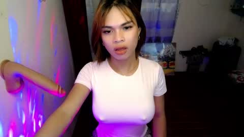 Snapshot of strawberry_kisses143 chatting on 28, 7, 2026 strawberry_kisses143 online show from 28, 7, 2026